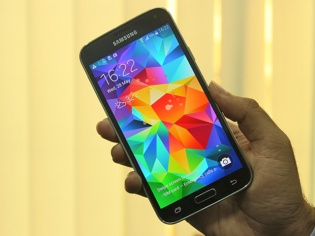 Review: Samsung GALAXY S5 Review: Samsung GALAXY S5