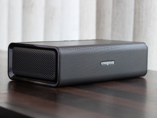 Creative Sound Blaster Roar Review: No-Compromise Portable Speaker Creative Sound Blaster Roar Review: No-Compromise Portable Speaker