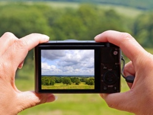 Five Best Compact Cameras Under Rs 10,000