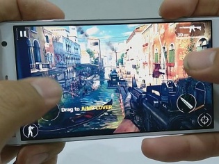 10 Reasons Why Smartphone Gaming Is Actually Good For You!