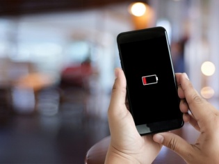 The smarter the phone, the lower the battery life The smarter the phone, the lower the battery life